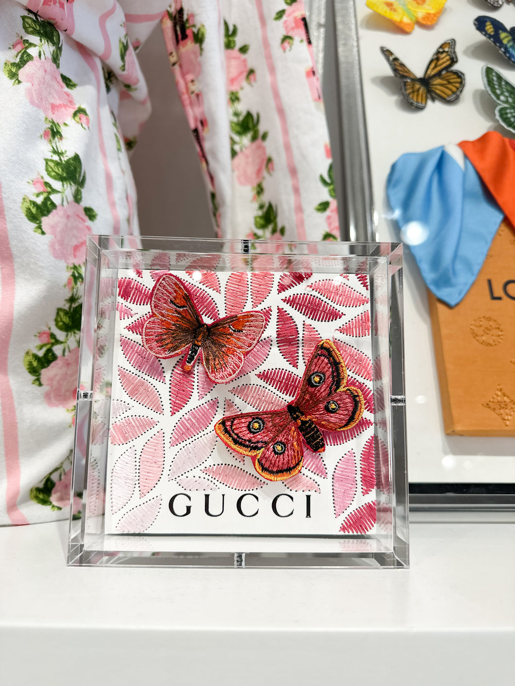 Gucci Floral Petals White Petite 5x5