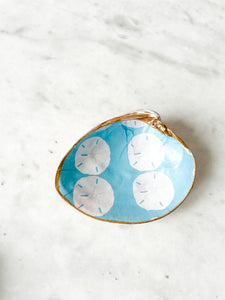 Decoupage Clam Shell - White Sand Dollar